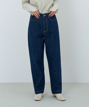 ストレートデニムパンツ