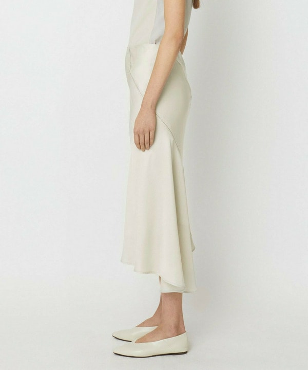 CREPE TWILL “BIAS-CUT” “SPIRAL-SEAMED” SKIRT 詳細画像