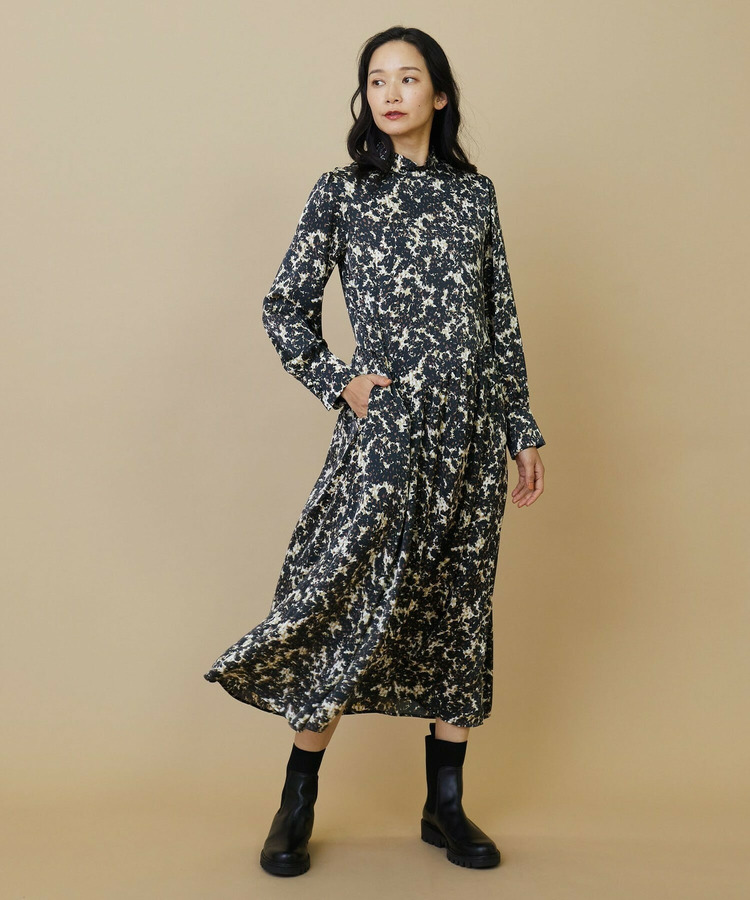 【YOSHIKO KRIS-WEBB×L’EQUIPE】クラシカルフラワープリントサテンワンピース 詳細画像
