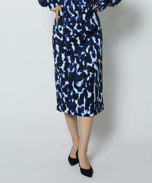 wb　ポンチミスティプリントタイトスカート