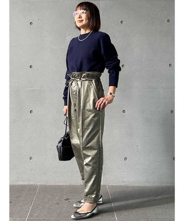 【YOSHIKO KRIS-WEBB×L’EQUIPE】ストレッチサテンキャロットパンツ 詳細画像