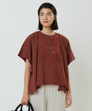 コットンレーヨンローンボタニカルダイポンチョブラウス