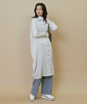 リングドットプリントシャツワンピース